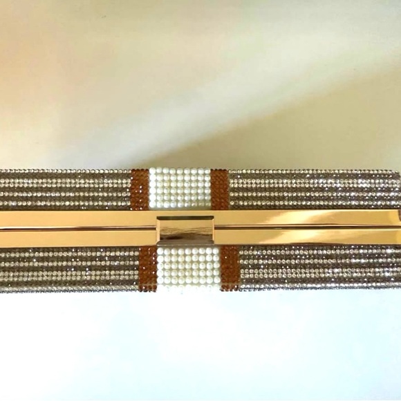 Rhinestone Money Stack Clutch - Picture 2 of 3